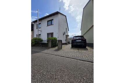 Haus zum Kaufen in Karlsruhe Neureut 719.000,00 € 114 m²