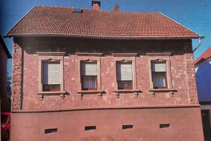 Freistehendes Einfamilienhaus mit Garten und Garage - Riegelsberg