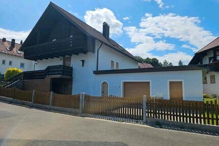 Haus mit Einliegeroption & großem Grundstück - Rieden