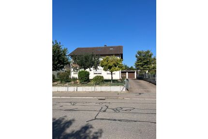 Provisionsfrei* Mehrfamilienhaus auf großem Grundstück (750 qm) in Müllheim von privat