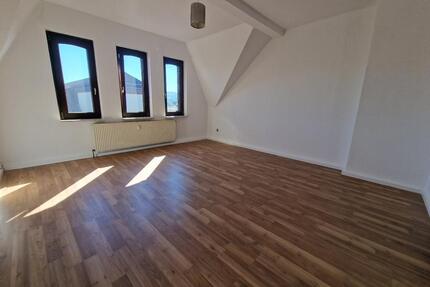 5 ZKB Dachgeschosswohnung in zentraler Lage einer Stadtvilla Sofort bezugsfrei ! - Bad Hersfeld
