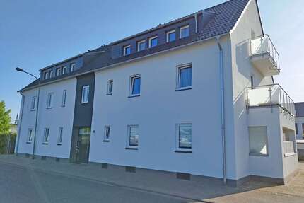 Haus zum Kaufen in Bedburg 1.160.000,00 € 453 m²
