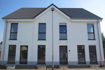 Haus zum Kaufen in Erftstadt-Herrig 429.900,00 € 146.75 m²