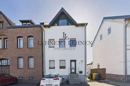 Haus zum Kaufen in Eschweiler 330.000,00 € 218 m²