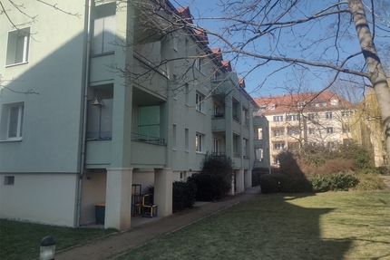 Striesen: 2-Zimmer-Wohnung mit Balkon und Tageslichtbad in ruhiger Lage - Dresden Striesen-Süd