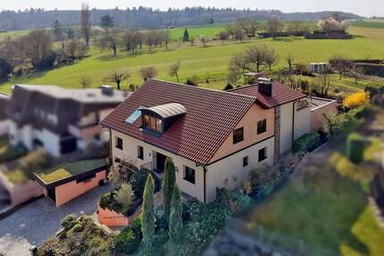 Haus zum Kaufen in Bruchsal Helmsheim 795.000,00 € 342 m² - Bruchsal / Helmsheim