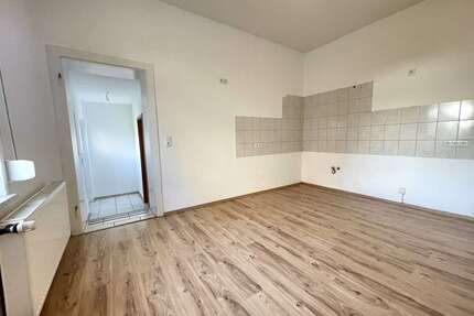 Haus zum Mieten in Moers Hochstraß 600,00 € 64 m² - Moers / Hochstraß