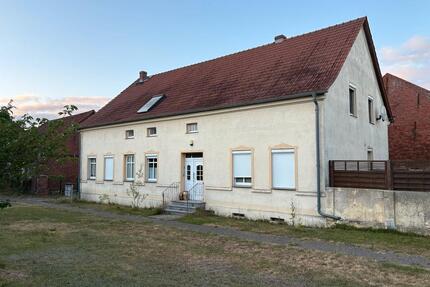 Bauernhof mit zwei Wohnhäusern - 650.000,00&nbsp;EUR Kaufpreis, ca.&nbsp; 390,00&nbsp;m&sup2; in Kyritz (PLZ: 16866)