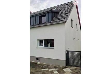 Traumhaftes Zweifamilienhaus in Karlsruhe-Daxlanden