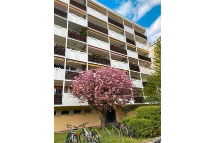 1 Zi Wohnung mit Küche und Abstellraum,knapp 50 qm,ruhig,möbliert - Nürnberg Erlenstegen