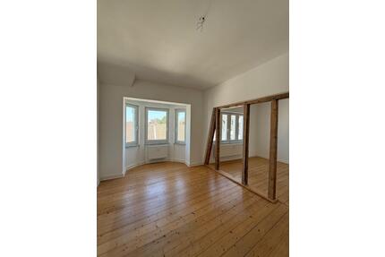 Neuwertige Wohnung mit 2-Zimmer, KDB und 63 m2 Dachterrasse - Solingen Ohligs