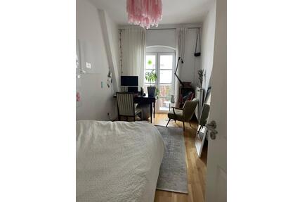 Wohnung oder ein Zimmer - 1.600,00&nbsp;EUR Kaltmiete, ca.&nbsp; 80,00&nbsp;m&sup2; in Berlin (PLZ: 10249) Friedrichshain-Kreuzberg