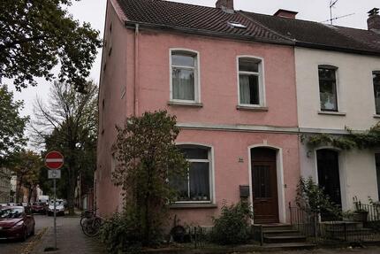 Bremer Neustadt: 6-Zimmer-Endreihenhaus zentral gelegen - Bremen