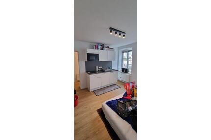 1-Zimmer Wohnung - 950,00&nbsp;EUR Kaltmiete, ca.&nbsp; 25,00&nbsp;m&sup2; in Holzkirchen (PLZ: 83607)