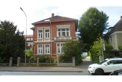 Dachgescoßwohnung in Gründerzeitvilla in Herford Zentrum zu verm.