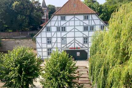 Büro in Göttingen 980,00 € 107.5 m²