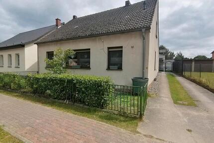 Einfamilienhaus mit Nebengebäude in Sandförde - Pasewalk