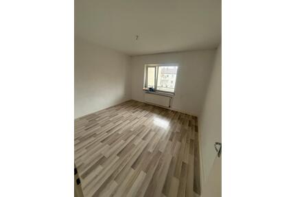 Achtung Kaltmiete 1300Euro mit Küche und Waschmaschine - Köln Kalk