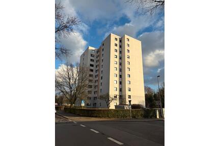 Teilsanierte 93m2 Erdgeschosswohnung mit 3,5 Zimmer - Moers