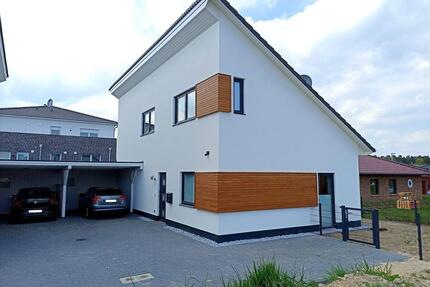 Modernes Wohnen: Barrierefreies Haus mit Garten in Liebenau zu vermieten