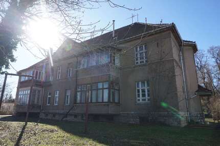 Haus zum Kaufen in Westeregeln 165.000,00 € 571.69 m²