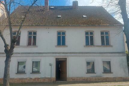 Mehrfamilienhaus in Calbe-Saale - Calbe (Saale)