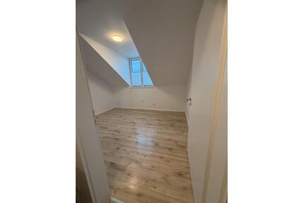 Helle 2-Zimmer-Dachgeschosswohnung Neubau in Hemelingen-Bremen