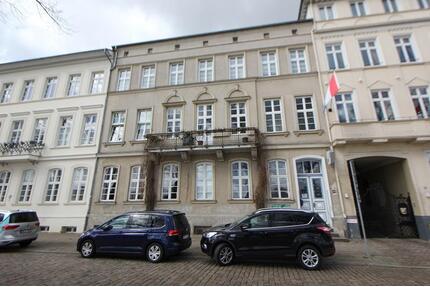 Großzügige 4 Zimmer-Dachgeschosswohnung am Pfaffenteich zu mieten! - Schwerin Altstadt