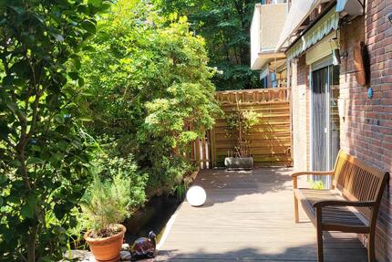 Schöne Erdgeschoss Wohnung mit 3 Zimmern und Terrasse mit Garten. - Düsseldorf Stadtbezirk 10