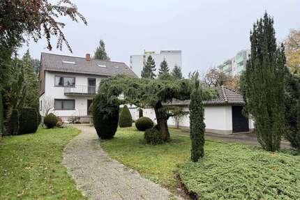 Haus zum Kaufen in Rheinstetten 800.000,00 € 228 m²