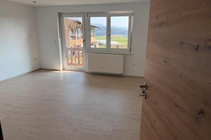 Renovierte 3-Zimmer Wohnung 85 qm bei Schaufling zu vermieten