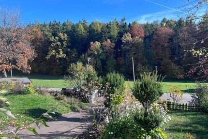 Renovierungsbedürftig - Einfamilienhaus mit Einliegerwohnung in Saxberg - Sinzing