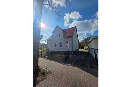 Einfamilienhaus mit 2.563 m² idyllischem Grundstück - Schönwald Schönwalde