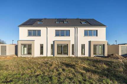 Haus zum Mieten in Taucha 1.700,00 € 120 m²