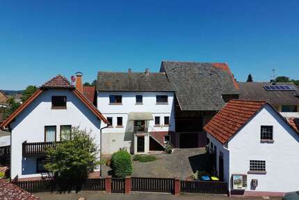 Haus zum Kaufen in Büdingen 649.000,00 € 319.7 m²