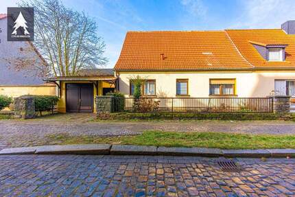 Einladende Doppelhaushälfte mit Garten in zentraler Lage - Aschersleben