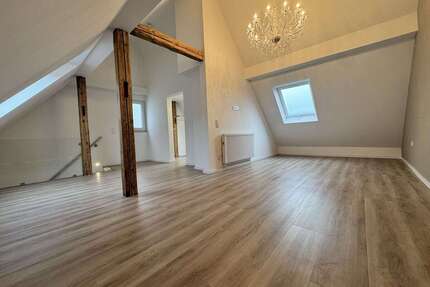 Haus zum Kaufen in Sachsenheim 370.000,00 € 102 m²