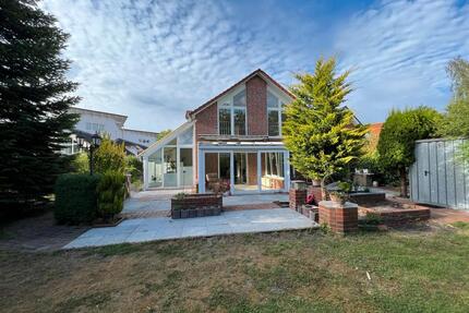 Drei Zimmerwohnung mit Garten und optional Garage - Buxtehude