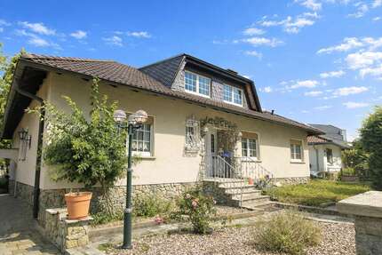 Haus zum Kaufen in Florstadt Stammheim 489.000,00 € 249 m² - Florstadt / Stammheim