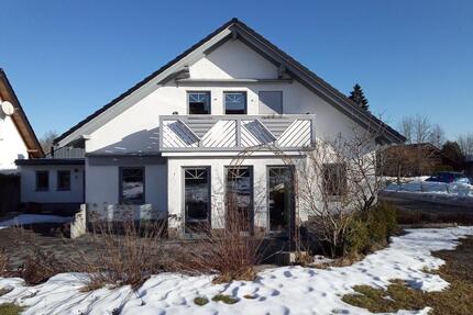 2 Familienhaus in bester Lage in 59955 Winterberg