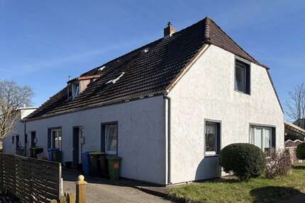 Haus zum Kaufen in Lunden 289.000,00 € 320 m²