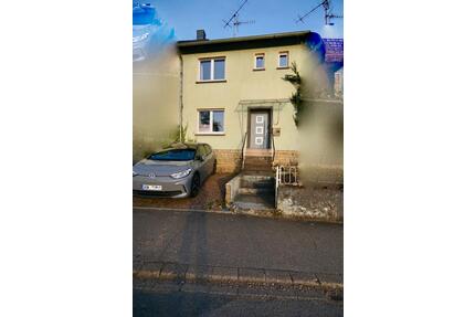 Doppelhaushälfte in Wiltingen - 265.000,00&nbsp;EUR Kaufpreis, ca.&nbsp; 95,00&nbsp;m&sup2; in Wiltingen (PLZ: 54459)