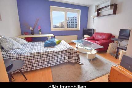 Geräumige 2 Zi-Wohnung mit Loggia & WG-tauglichem Grundriss in guter Wohnlage. - Köln Junkersdorf