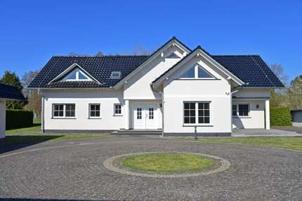 Haus zum Kaufen in Heidesee 1.250.000,00 € 360 m²