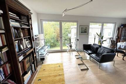 Exklusive Eigentumswohnung mit unverbaubarem Traveblick und Süd-Balkon - Lübeck Schlutup