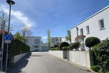Haus zum Mieten in Nußloch 5.240,00 € 160 m²