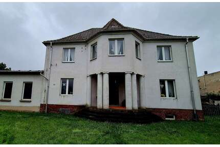 Haus zum Kaufen in Bad Schmiedeberg 219.000,00 € 400 m²