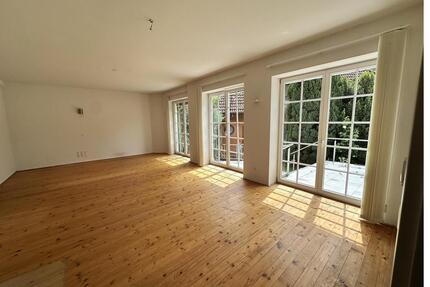 Kleines Haus mit Wintergarten, Terrasse, Garten & Stellplatz - Horb am Neckar