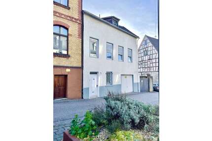 Haus zum Kaufen in Linz am Rhein 169.000,00 € 104 m²