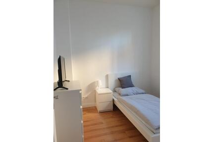 Monteurs- Ferienwohnung - 55,00&nbsp;EUR Kaltmiete, ca.&nbsp; 69,00&nbsp;m&sup2; in Rendsburg (PLZ: 24768)